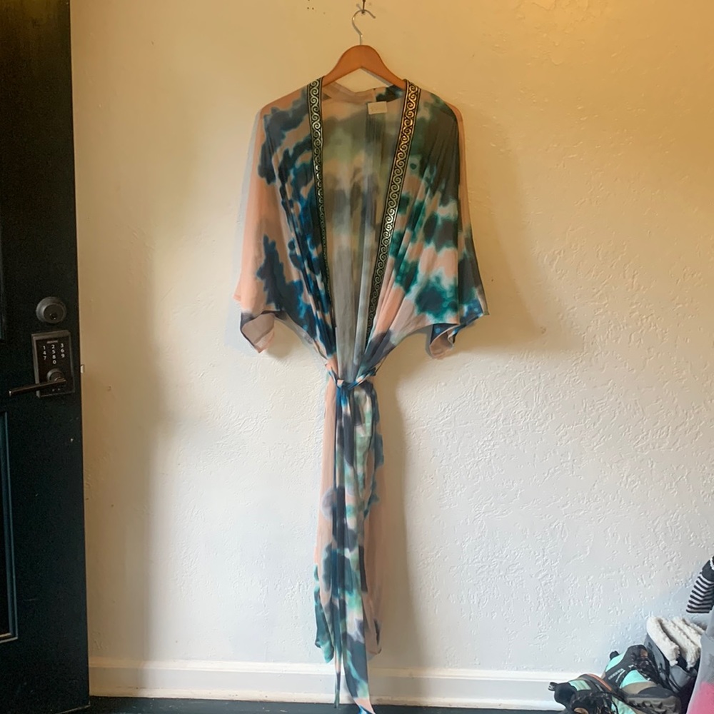Beautiful robe/coverup. Tie dyed